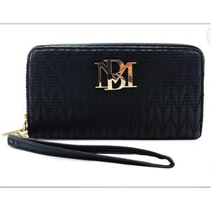 Badgley Mischka Black Quilted Vegan Leather Zip Around Wristlet Wallet Gold Logo